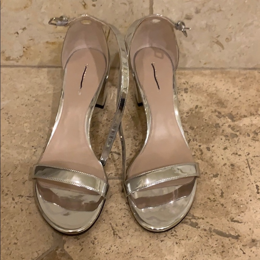 Stuart Weitzman Simple Silver Sandals sz 8.5